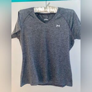 Under Armour Women's Gray V-Neck Short Sleeve Tee
